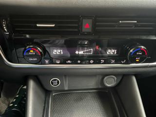 NISSAN Qashqai usata, con Fari LED