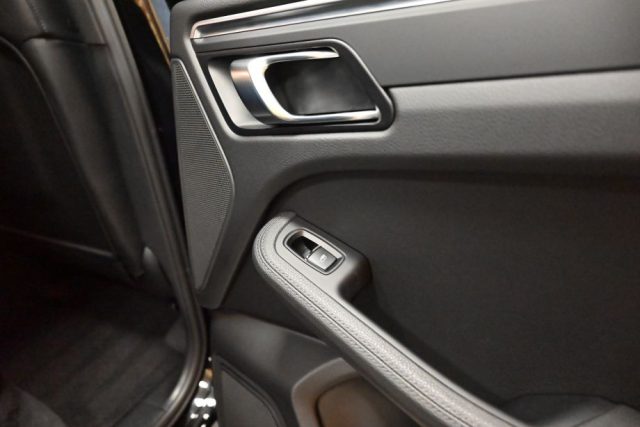 PORSCHE Macan usata 152
