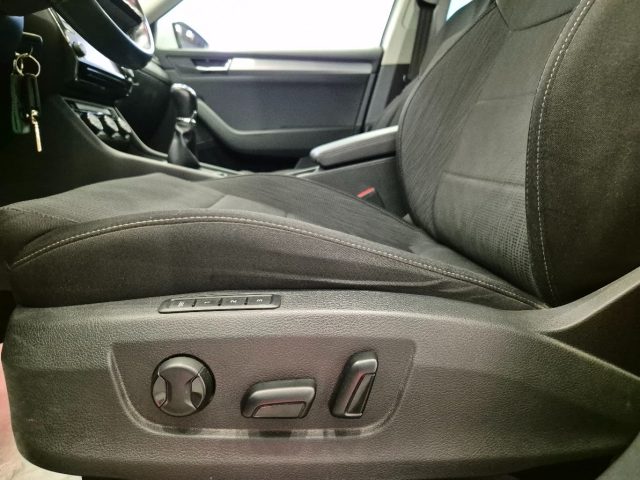 SKODA Superb usata, con Volante multifunzione