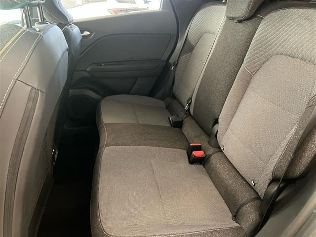 RENAULT Captur usata, con Volante in pelle