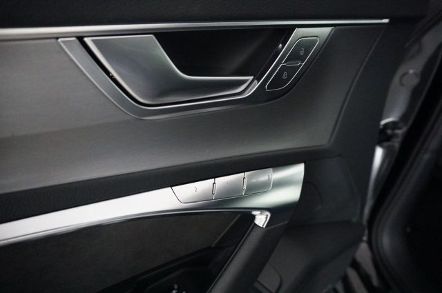 AUDI A6 usata, con Volante in pelle