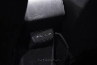 VOLKSWAGEN Taigo usata, con Frenata d