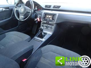 VOLKSWAGEN Passat usata, con USB