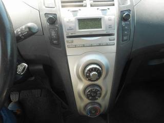 TOYOTA Yaris usata, con Lettore CD
