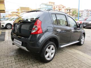 DACIA Sandero usata, con Autoradio