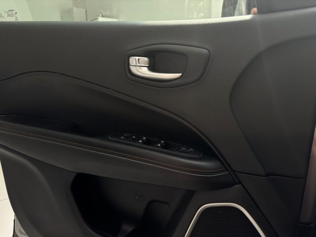 JEEP Compass usata, con Sistema di navigazione