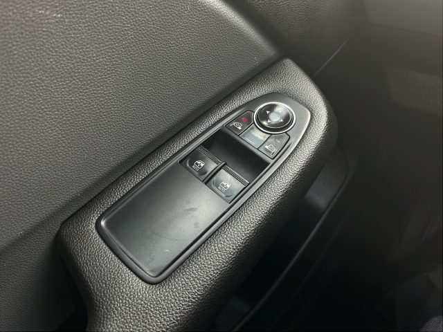 RENAULT Clio usata, con Autoradio digitale