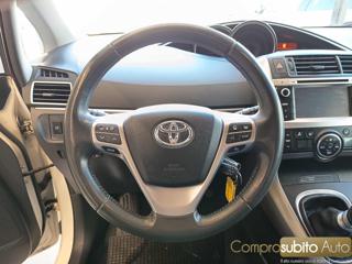 TOYOTA Verso usata, con Specchietti laterali elettrici