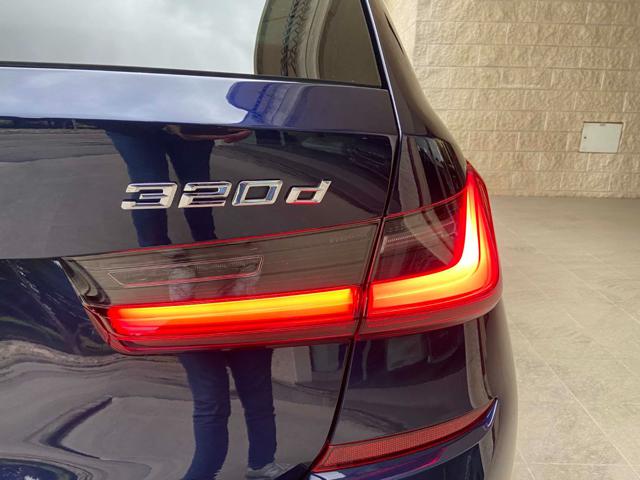 BMW 320 usata, con Sensori di parcheggio anteriori