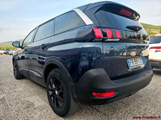 PEUGEOT 5008 usata, con Boardcomputer