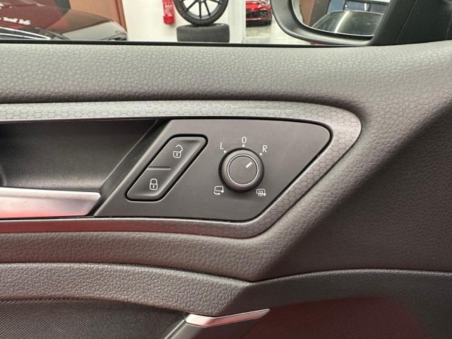VOLKSWAGEN Golf GTI usata, con Fari Xenon