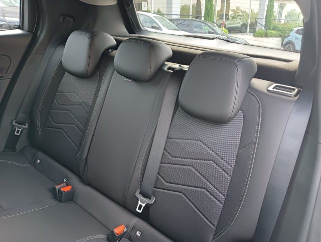 JEEP Avenger usata, con Vetri oscurati