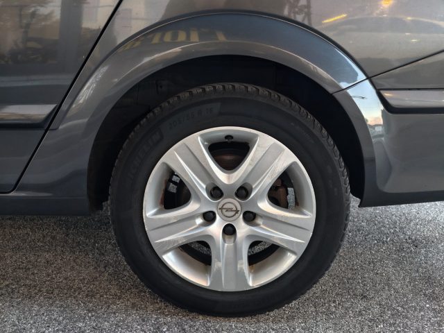 OPEL Astra usata, con Boardcomputer