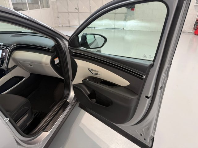 HYUNDAI Tucson usata, con Leve al volante