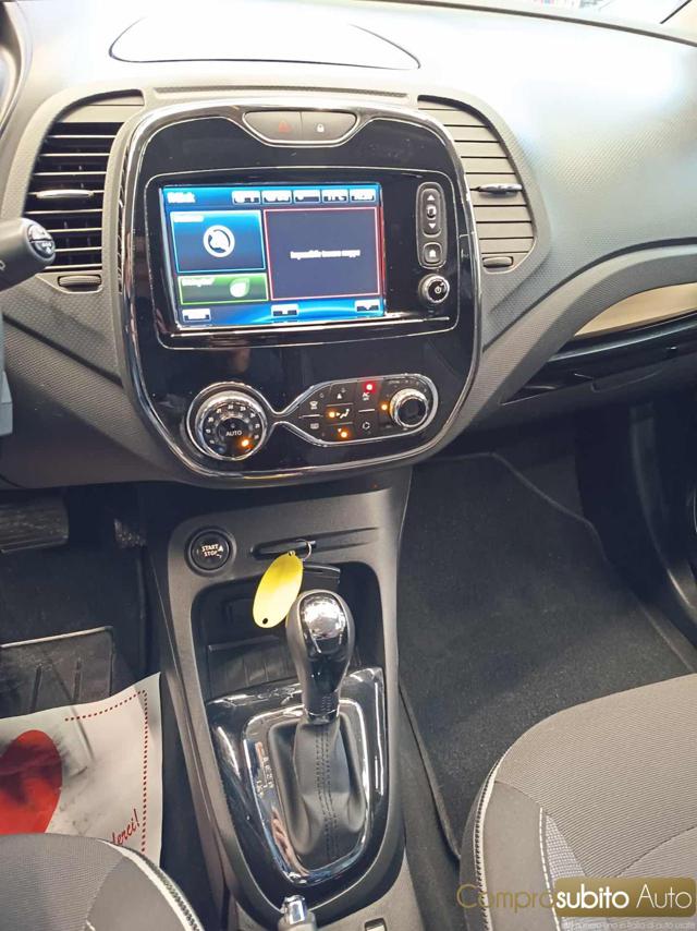 RENAULT Captur usata, con Sedile posteriore sdoppiato