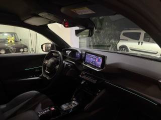 PEUGEOT 2008 usata, con Controllo trazione