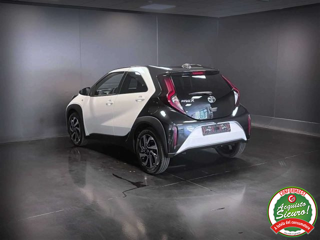 TOYOTA Aygo X usata, con Autoradio
