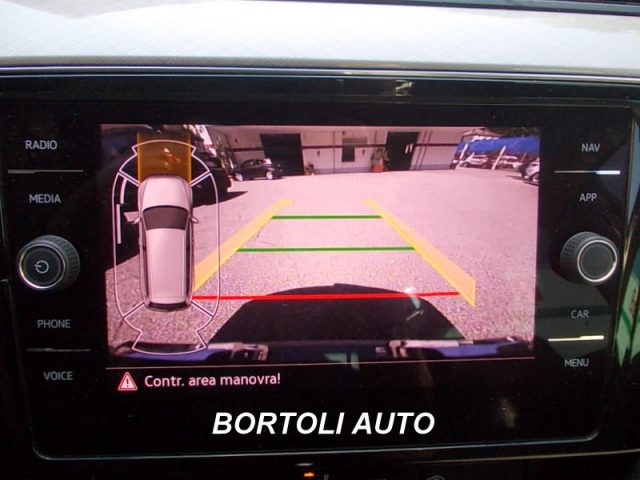 VOLKSWAGEN Passat Variant usata, con Park Distance Control
