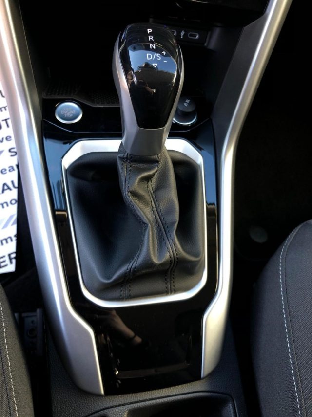 VOLKSWAGEN T-Roc usata, con Specchietti laterali elettrici