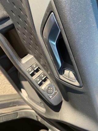 FORD Kuga usata, con Fendinebbia