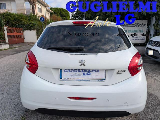 PEUGEOT 208 usata, con Autoradio