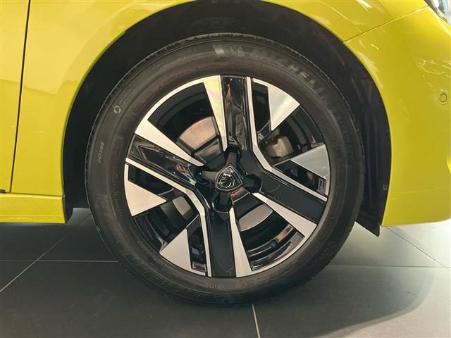 PEUGEOT 208 usata, con Cerchi in lega