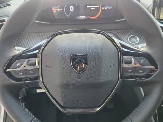 PEUGEOT 2008 usata, con Autoradio