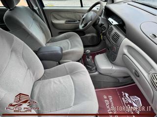 RENAULT Megane usata, con Specchietti laterali elettrici