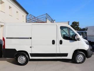 PEUGEOT Boxer usata, con Autoradio