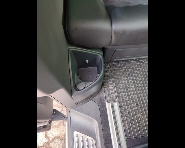 VOLKSWAGEN Multivan usata 20