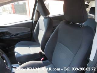 TOYOTA Yaris usata, con Volante multifunzione