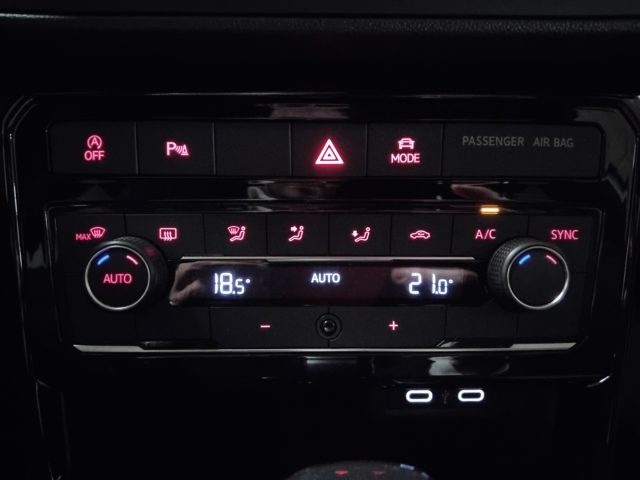 VOLKSWAGEN T-Cross usata 23