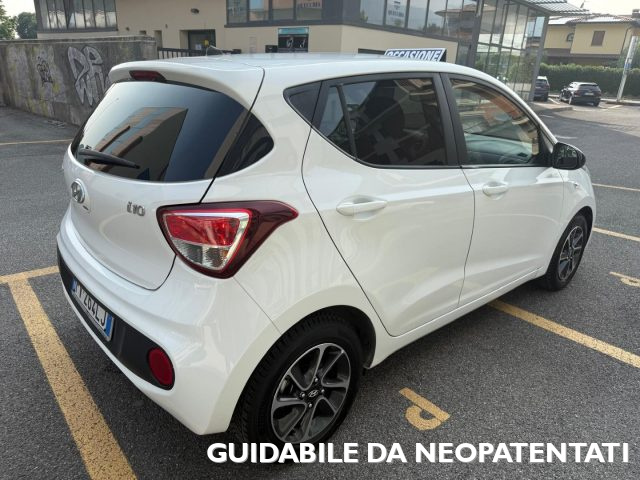 HYUNDAI i10 usata, con Airbag