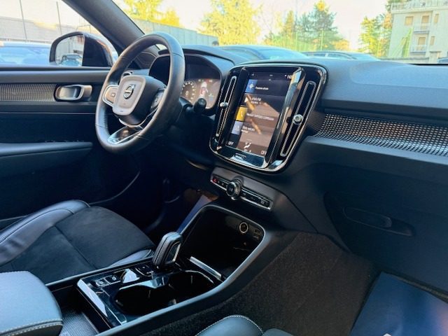 VOLVO XC40 usata, con Climatizzatore
