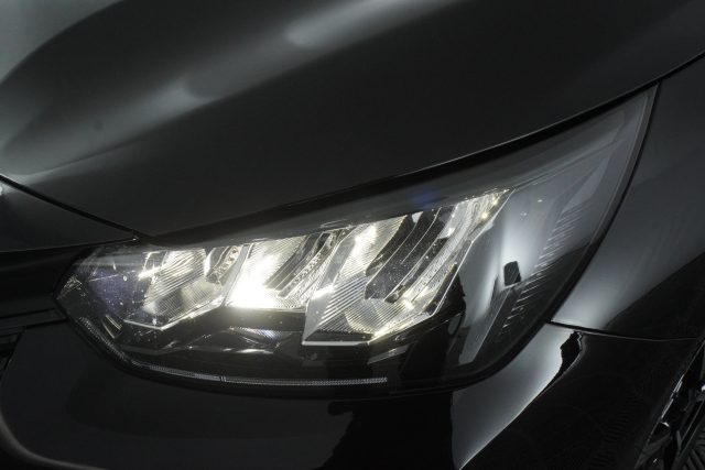 PEUGEOT 208 usata 15