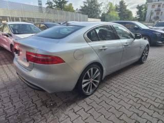 JAGUAR XE usata, con Autoradio