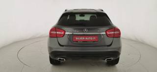 MERCEDES-BENZ GLA 200 usata, con Leve al volante