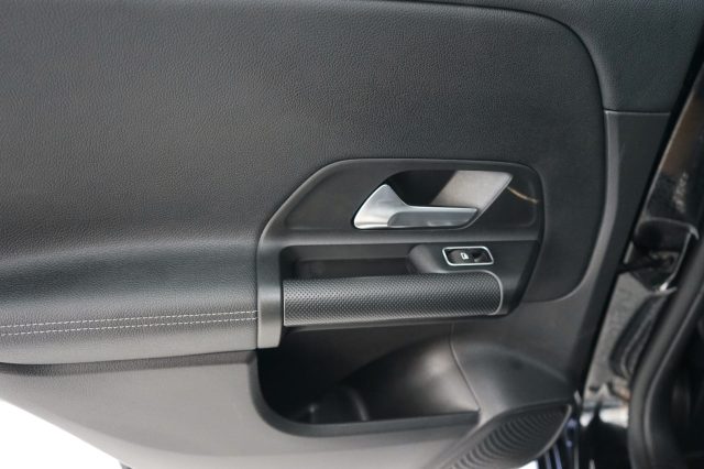 MERCEDES-BENZ B 180 usata, con Sensore di luce