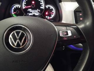 VOLKSWAGEN up! usata, con Sensori di parcheggio posteriori