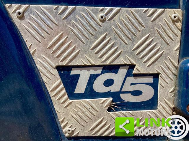 LAND ROVER Defender usata 25