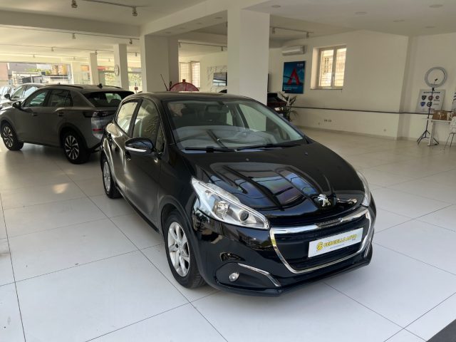 PEUGEOT 208 usata, con Alzacristalli elettrici