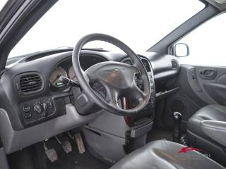 CHRYSLER Voyager usata 7