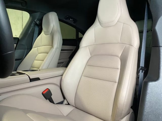 PORSCHE Taycan usata, con Cronologia tagliandi