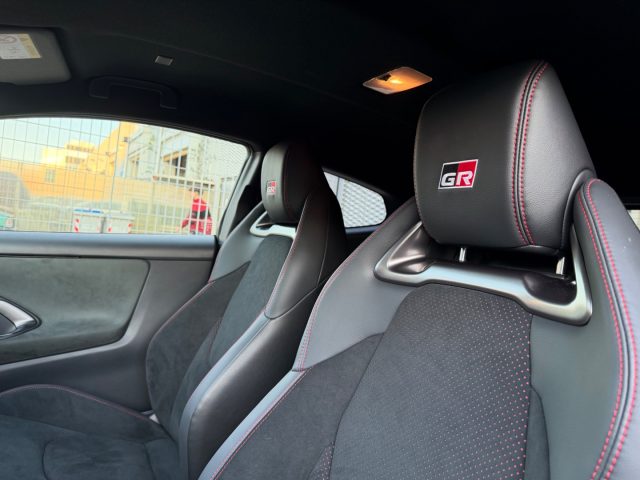 TOYOTA Yaris usata, con Cruise Control