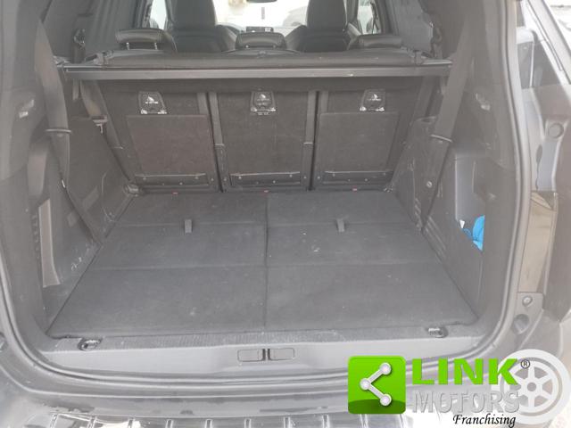 PEUGEOT 5008 usata, con Luci diurne LED