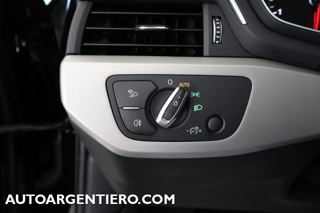 AUDI A4 usata, con Fari LED