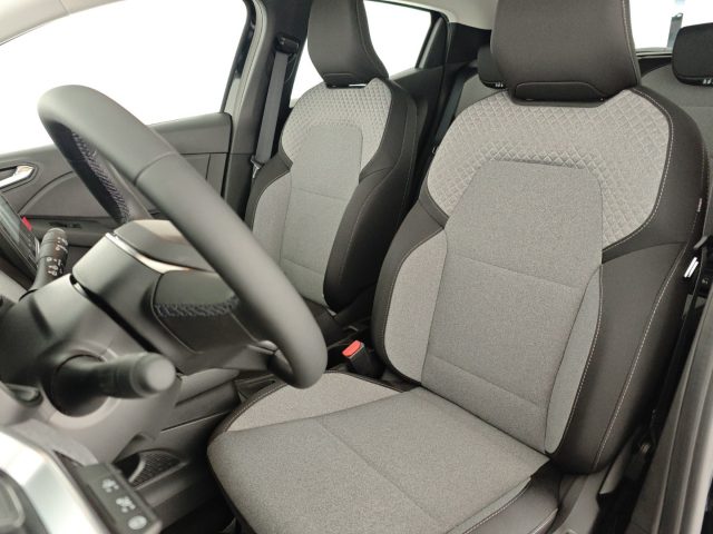 RENAULT Clio usata, con Bluetooth