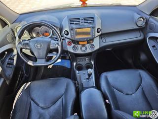 TOYOTA RAV 4 MY23 usata, con Fendinebbia