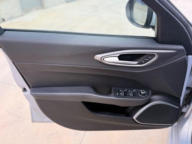 ALFA ROMEO Giulia usata, con Regolazione elettrica sedili
