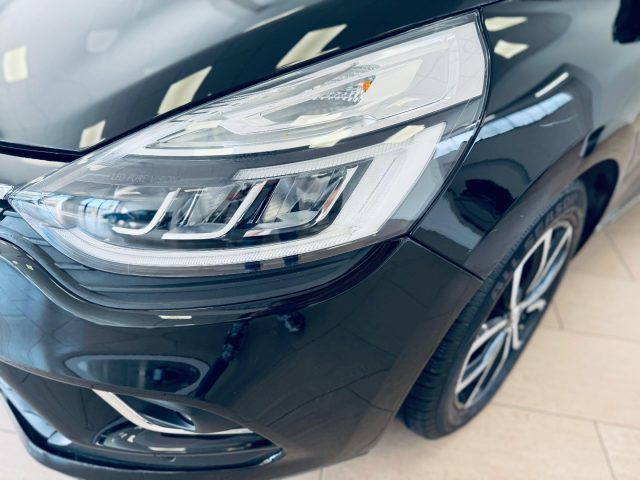 RENAULT Clio usata, con Autoradio